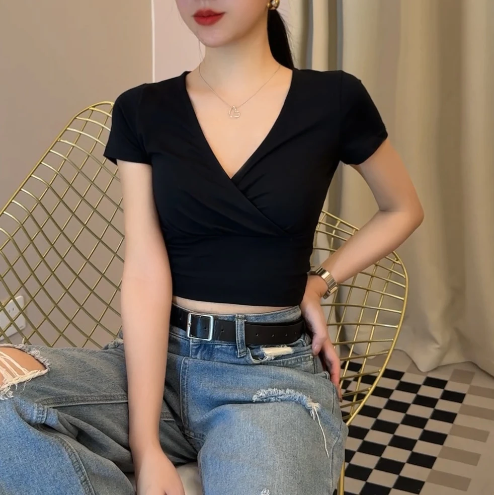 黑色交叉V领短袖t恤女夏季外穿短款露脐掐腰小性感修身打底衫上衣