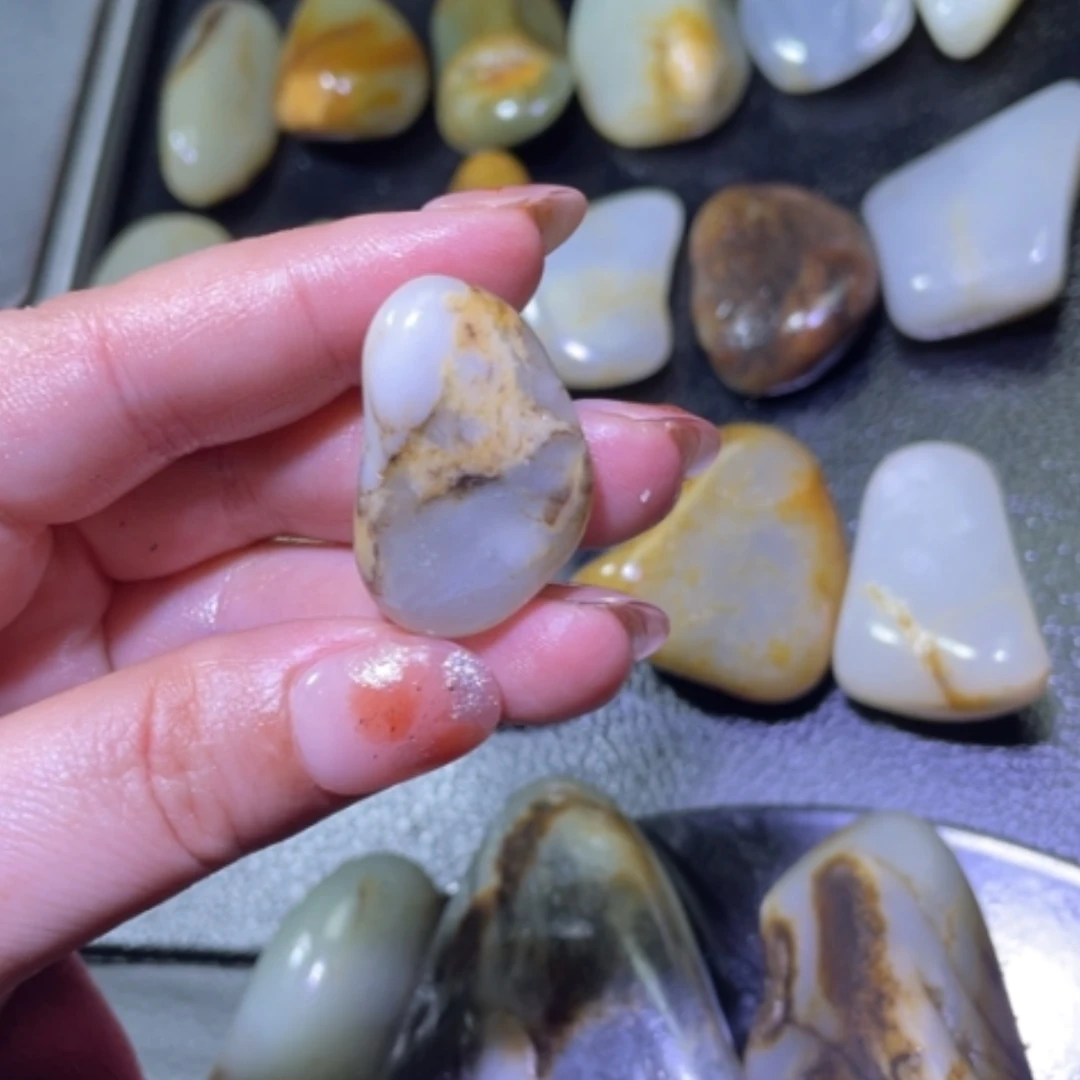 【闪购商品】颈饰未镶嵌和田玉名*