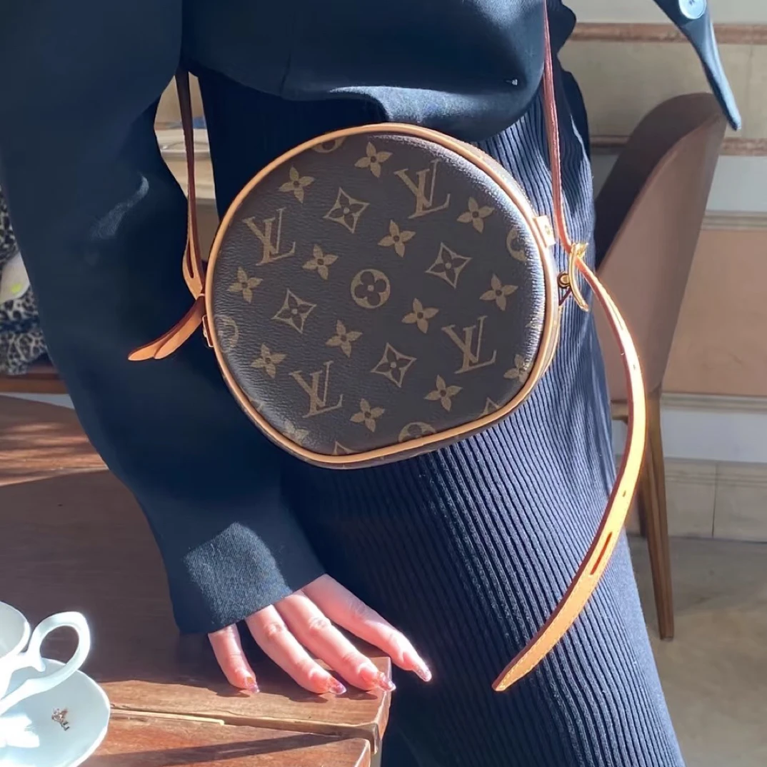 95新 LouisVuitton/路易威登 小号圆饼斜挎包/6711