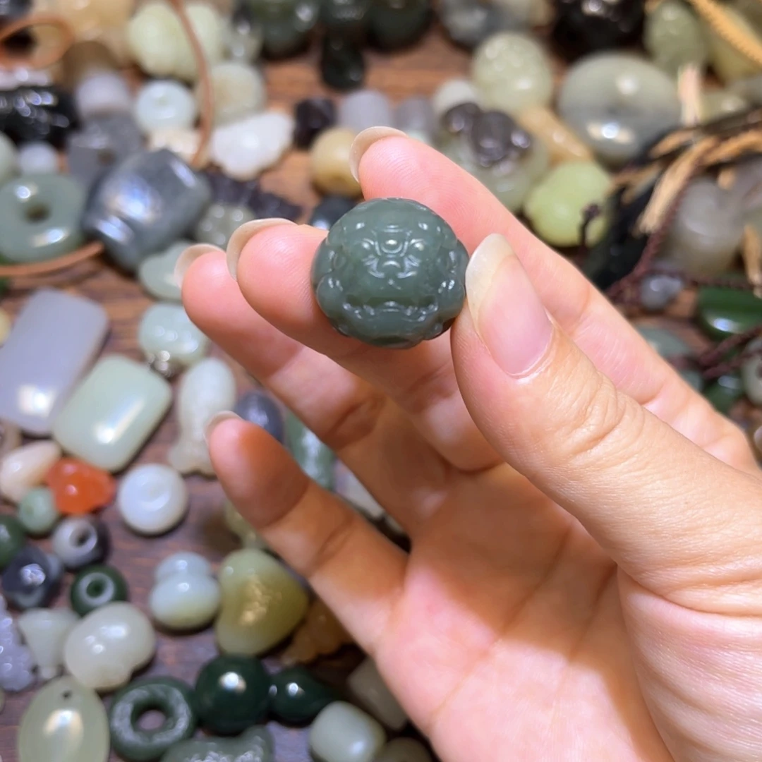 和田玉未镶嵌珠宝半成品