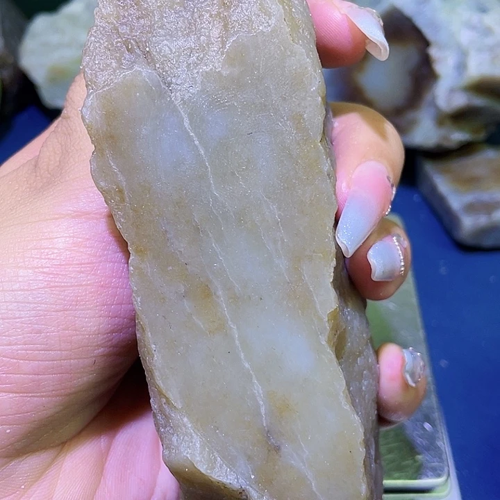 未镶嵌和田玉（糖玉）珠宝半成品