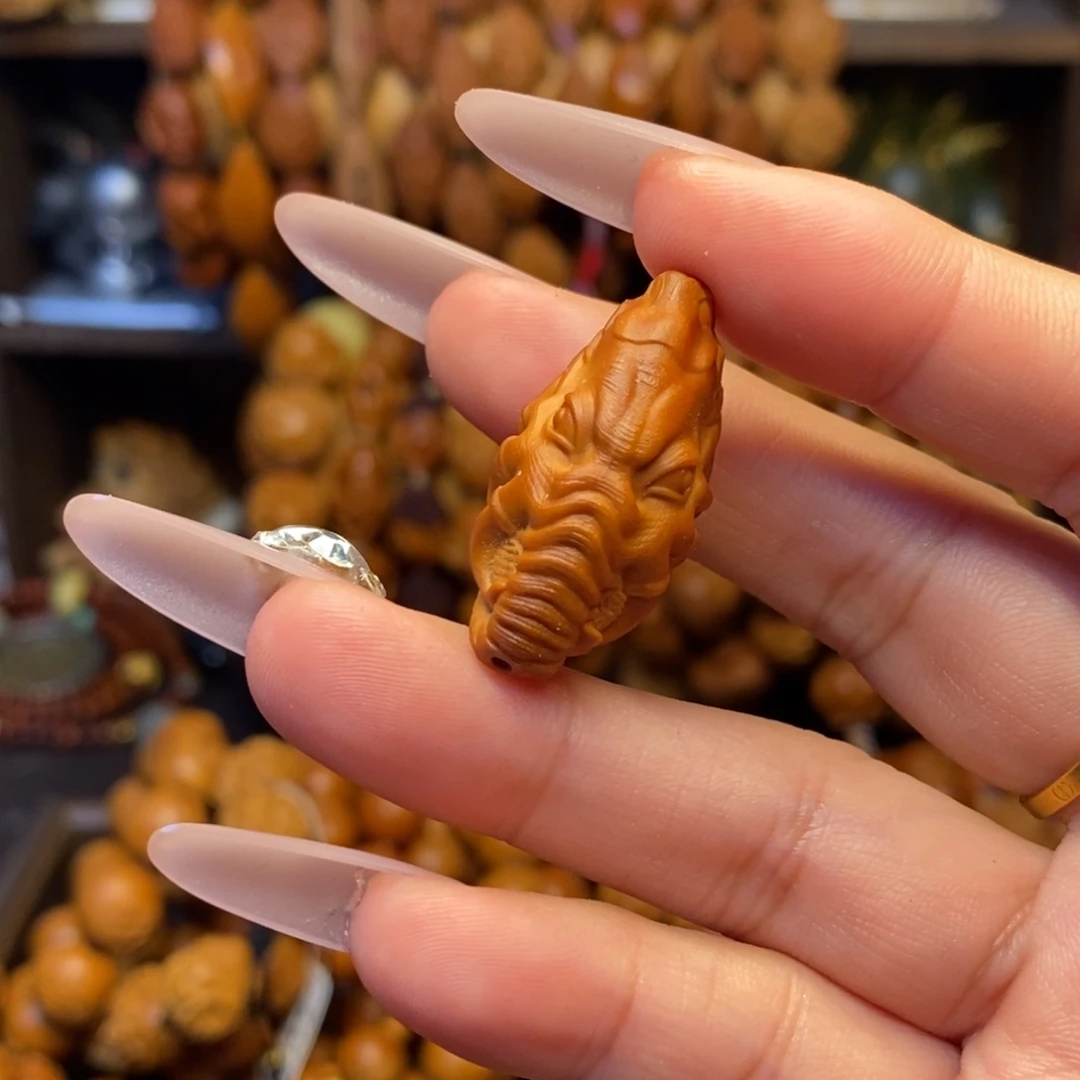 橄榄核吊坠六牙象神