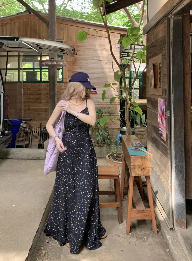 大码微胖高个子气质成熟显瘦碎花吊带连衣裙旅游度假风雪纺长裙