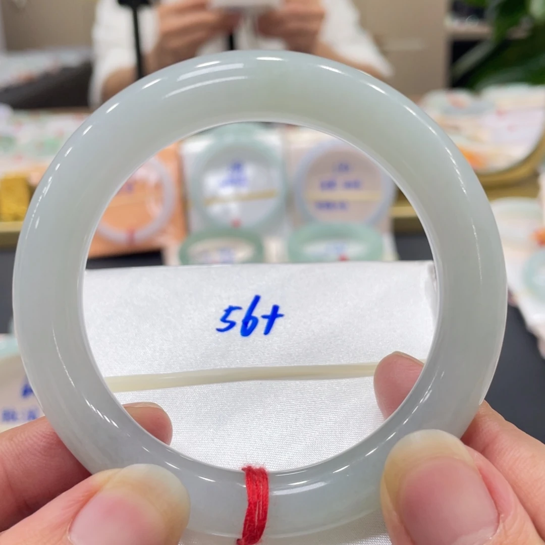 翡翠未镶嵌手镯翡翠手镯