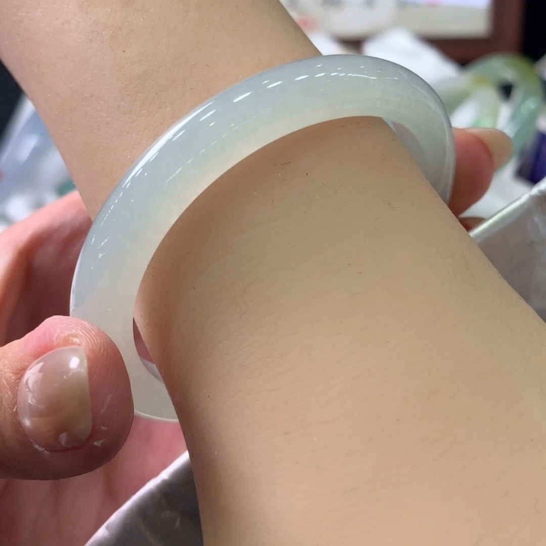 翡翠未镶嵌手镯天然Ａ货翡翠53贵妃