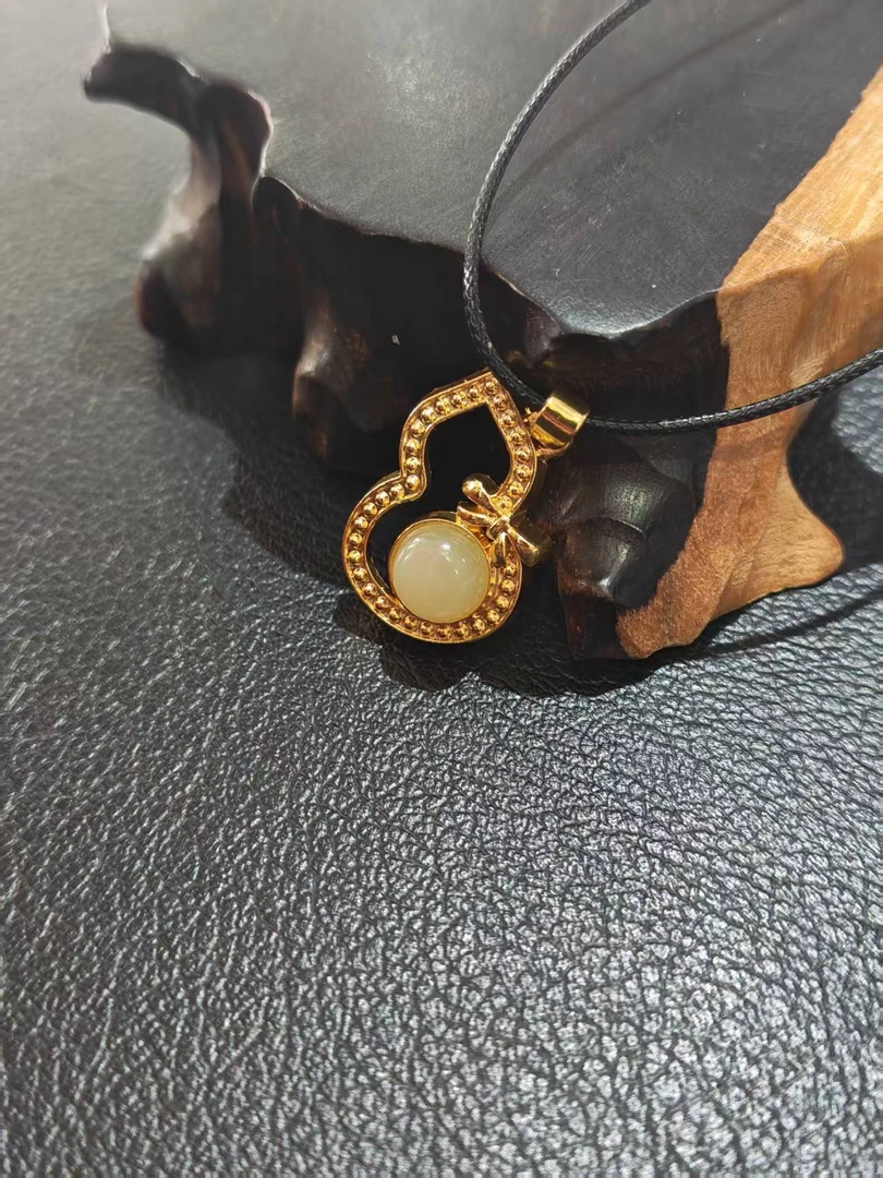 精美和田葫芦吊坠多样性发一