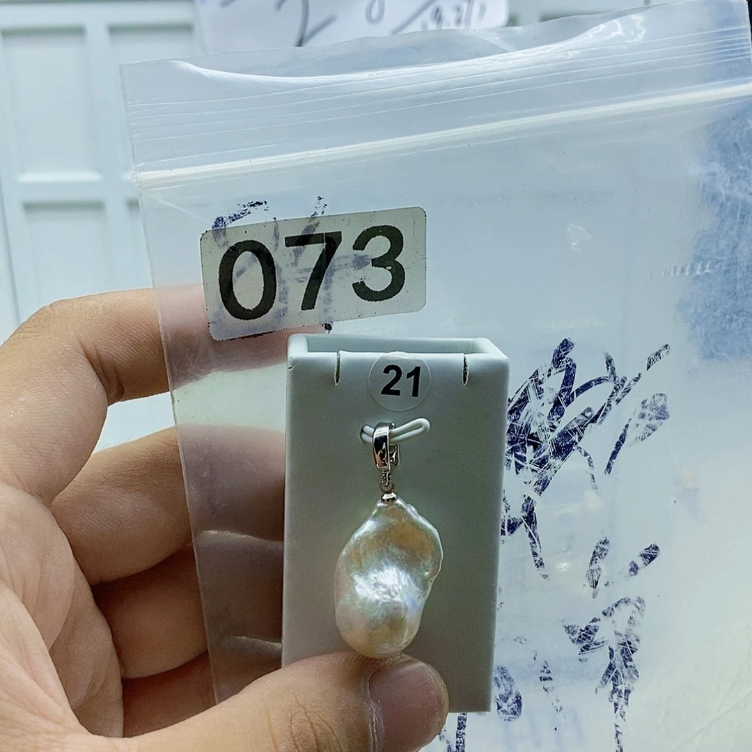 淡水珍珠合金颈饰