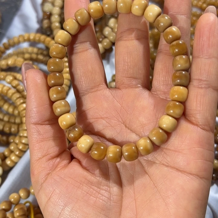 w***e吊坠龙脊菩提玉化老型单圈