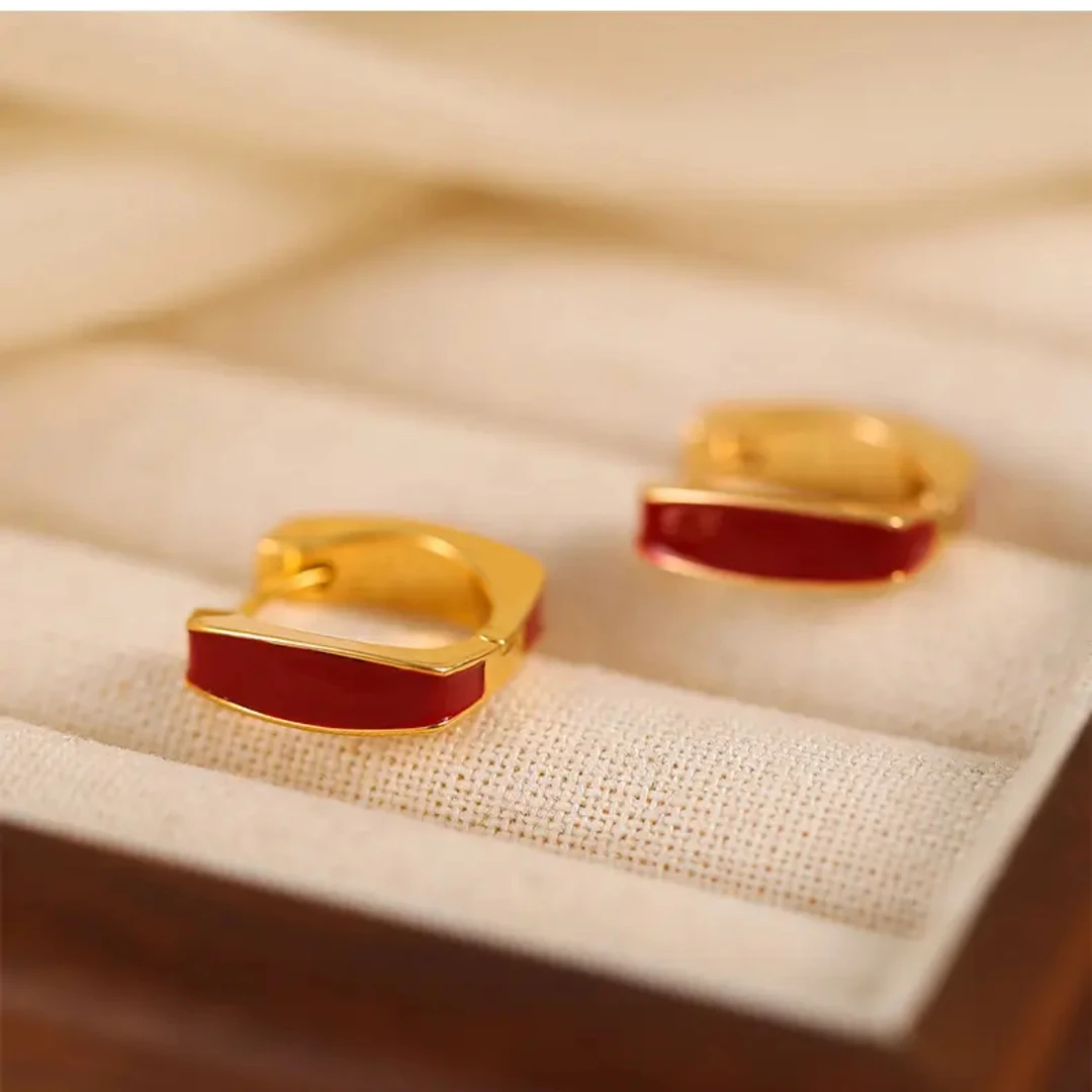 铜合金耳饰 安哥拉红滴釉耳扣气质简约小巧