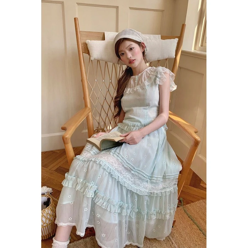 蕾丝拼接上衣半身裙两件套新款甜美清新减龄小众设计感薄荷绿套装