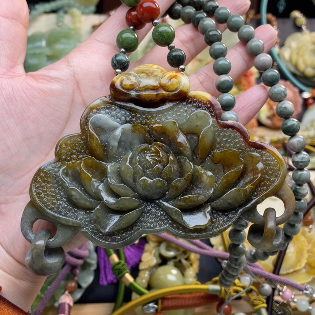 蛇纹石玉颈饰未镶嵌二*