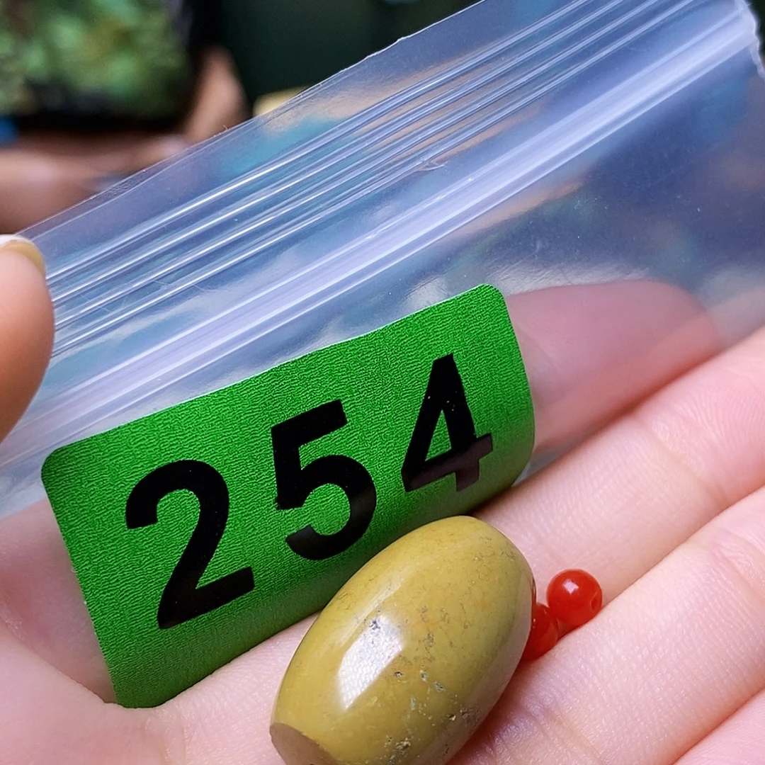 未镶嵌南红玛瑙珠宝奇石