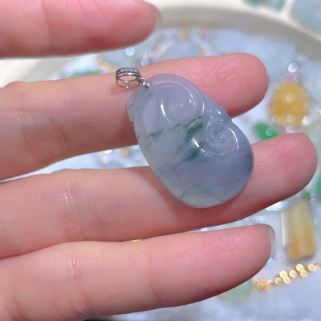 翡翠颈饰18K金镶嵌翡翠