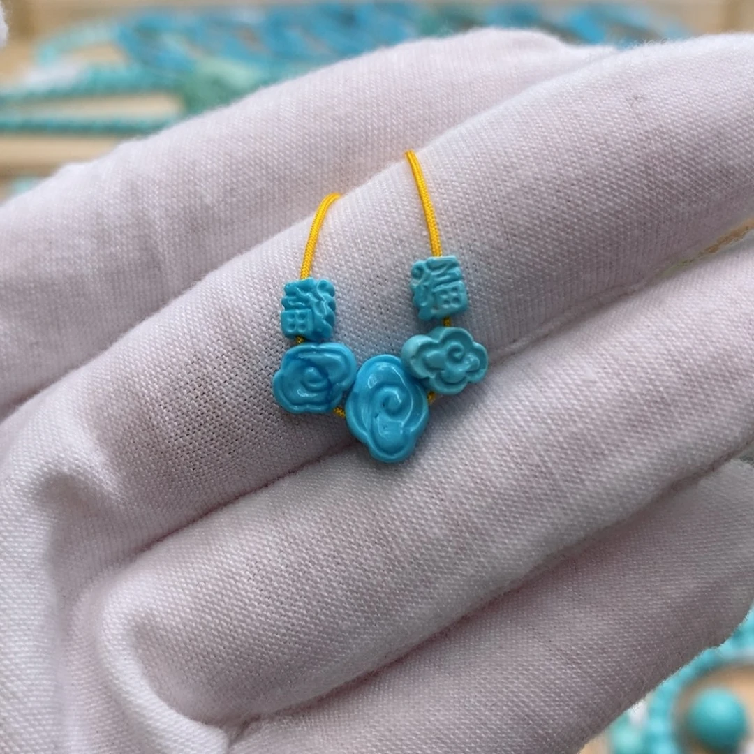 绿松石未镶嵌珠宝奇石