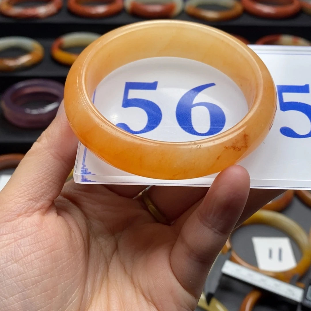 石英质玉（黄龙玉）手镯微瑕未镶嵌