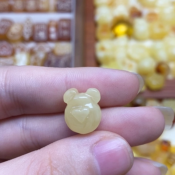 吊坠橄榄核小熊头
