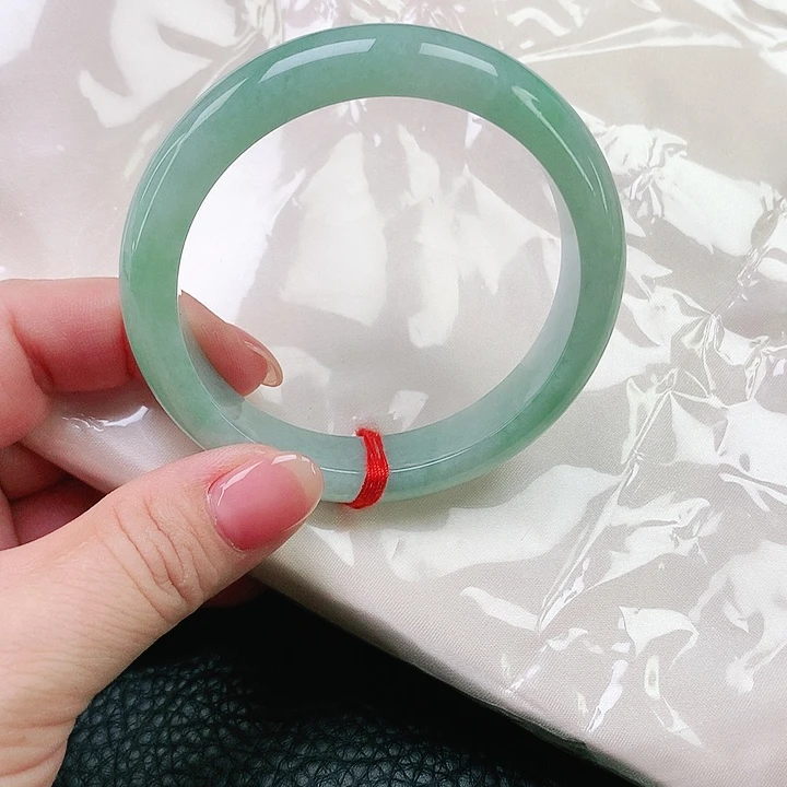 翡翠手镯未镶嵌翡翠104