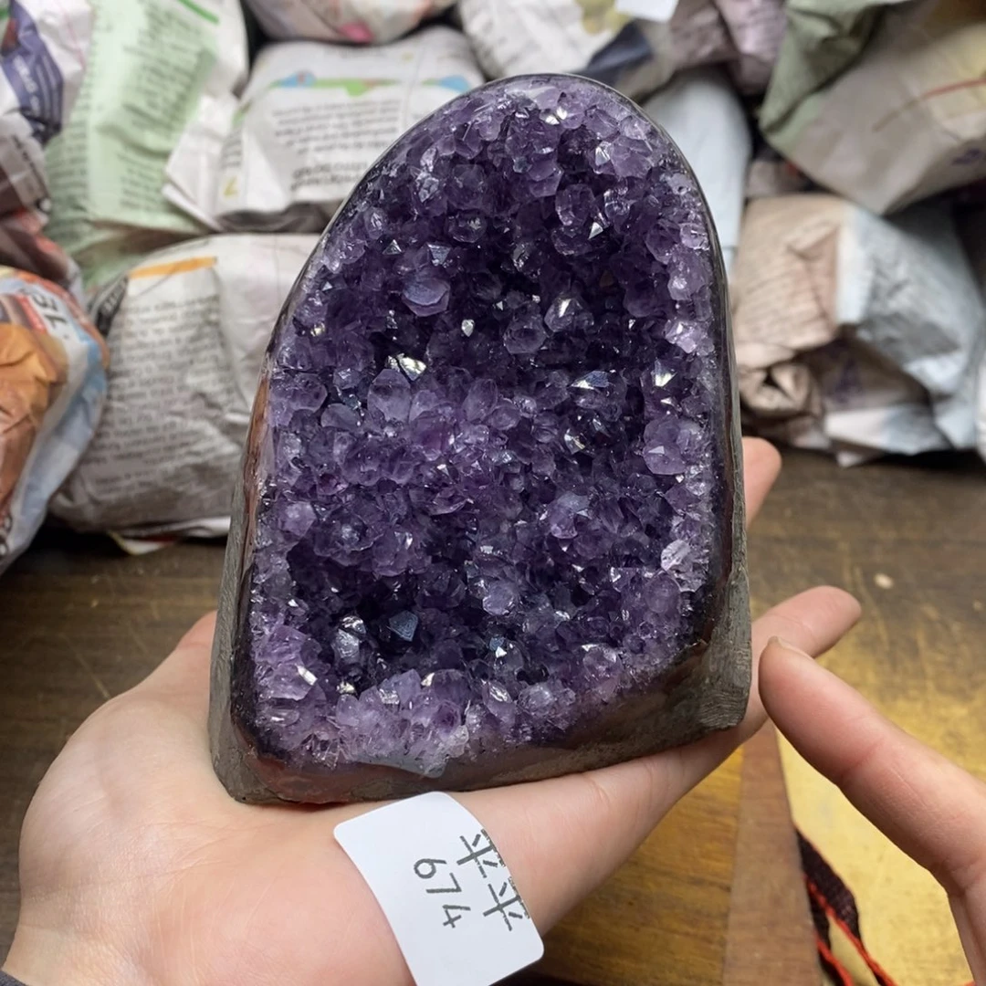 紫晶乌拉圭未镶嵌