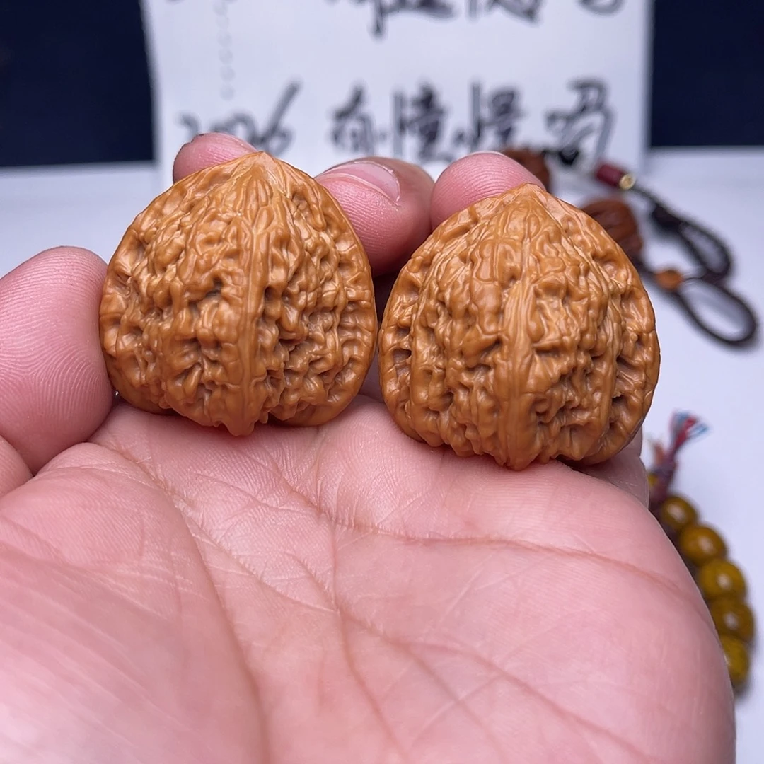 把件文玩核桃33红宝石尖微修8-1