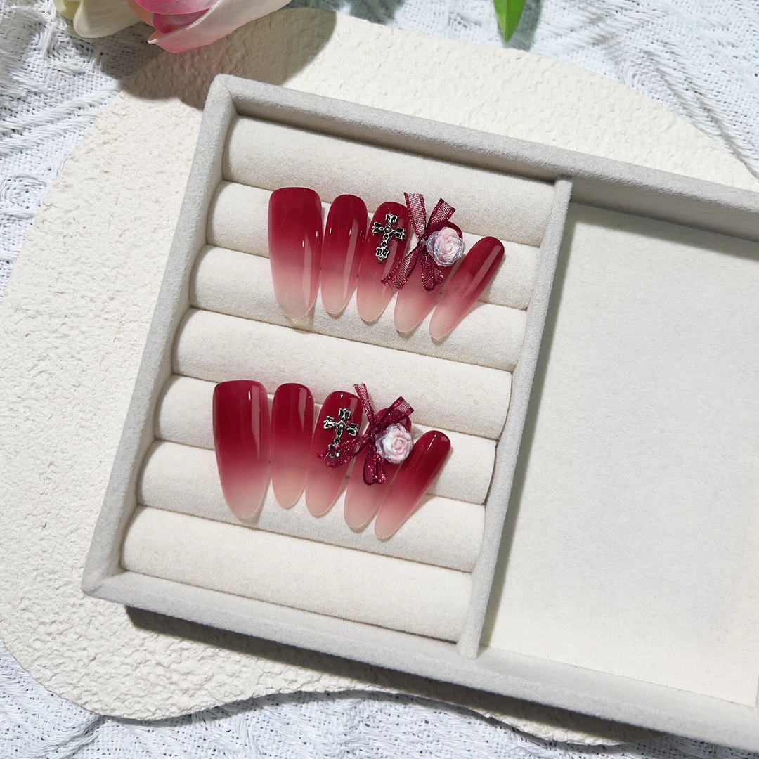 血腥玛丽-手工穿戴甲甜酷玫瑰蝴蝶结法式渐变显白高级感轻奢美甲