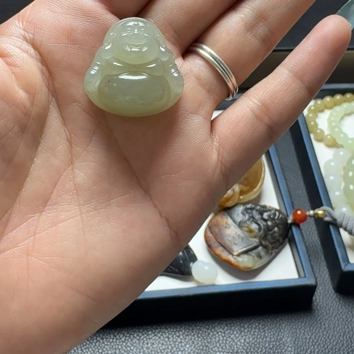 颈饰未镶嵌和田玉