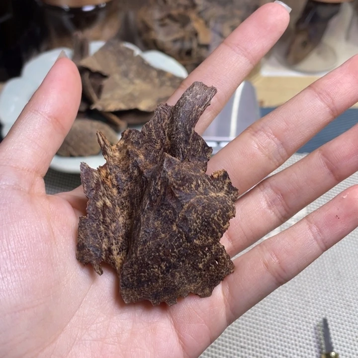 沉香海南大山沉水老包壳2.9克