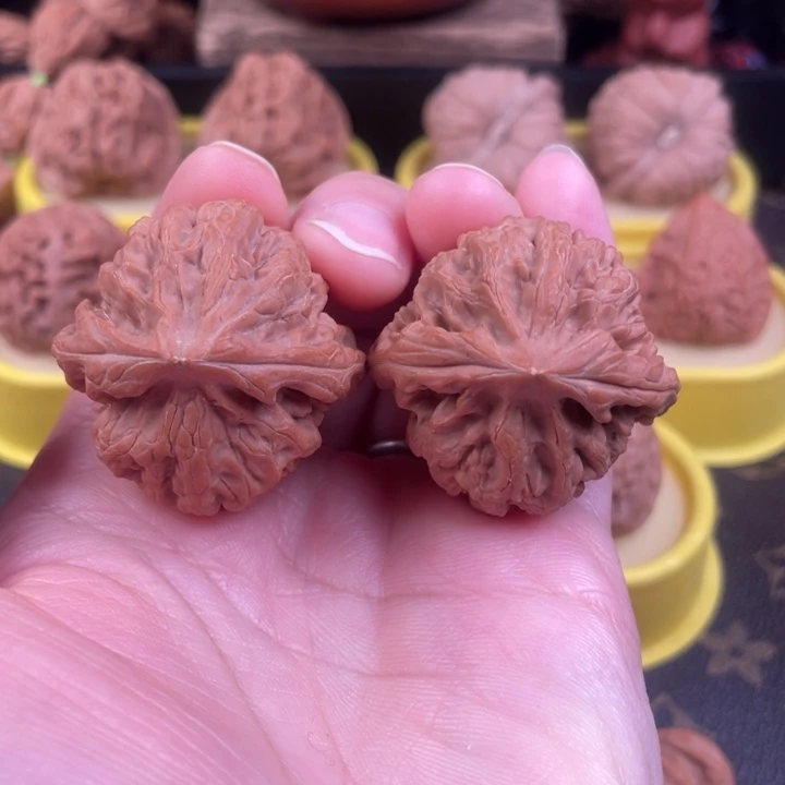 吊坠文玩核桃红锦鲤38