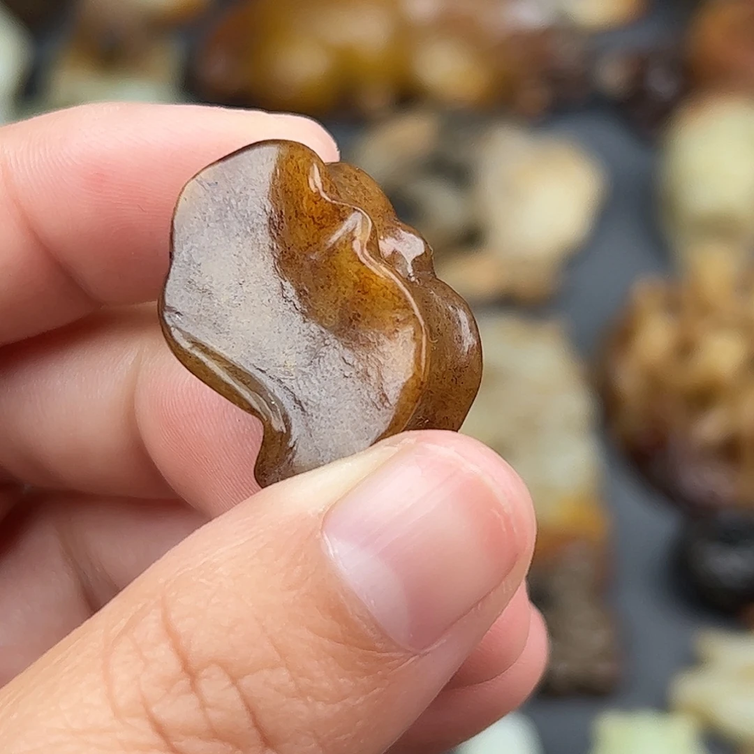 和田玉（糖玉）未镶嵌颈饰