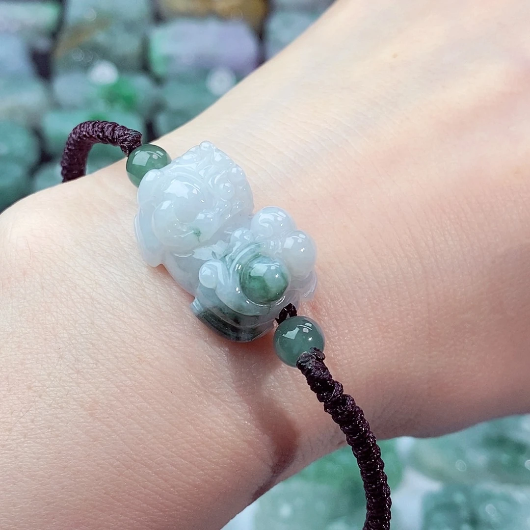 颈饰未镶嵌翡翠天然