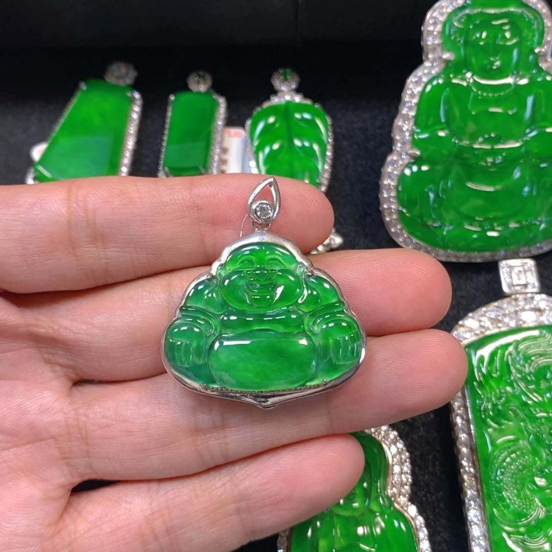 颈饰银S925镶嵌翡翠佛公吊坠