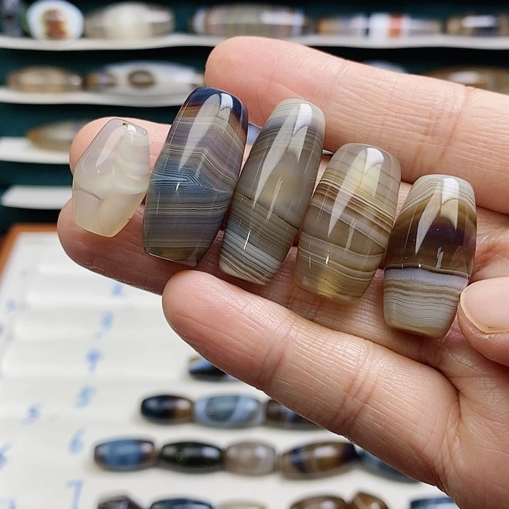 阿***辉玛瑙/玉髓未镶嵌颈饰