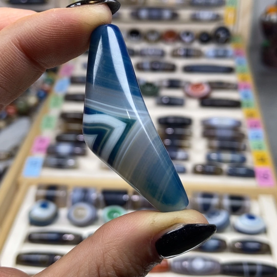 风***堇玛瑙/玉髓未镶嵌颈饰