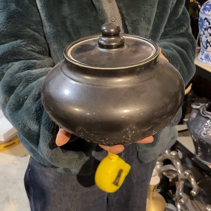 陶瓷花瓶，茶杯茶具。