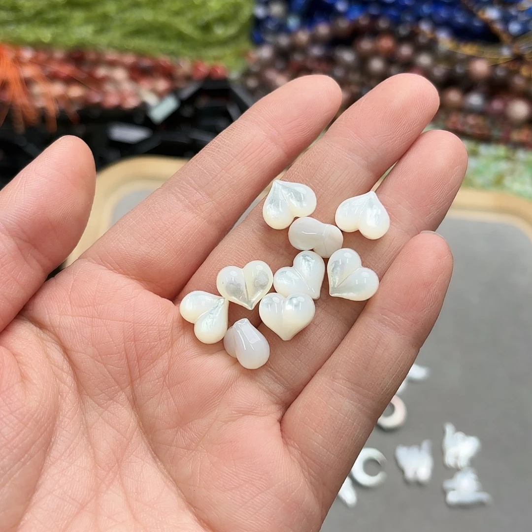 玛瑙/玉髓未镶嵌珠宝半成品卡12白碟贝屁桃爱心一颗