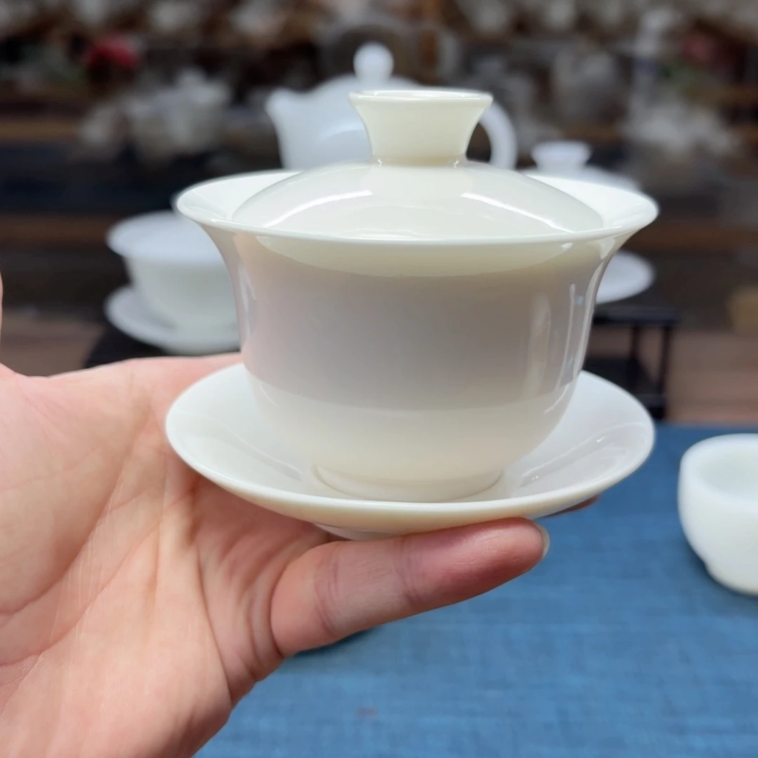 羊脂玉瓷悬停盖碗