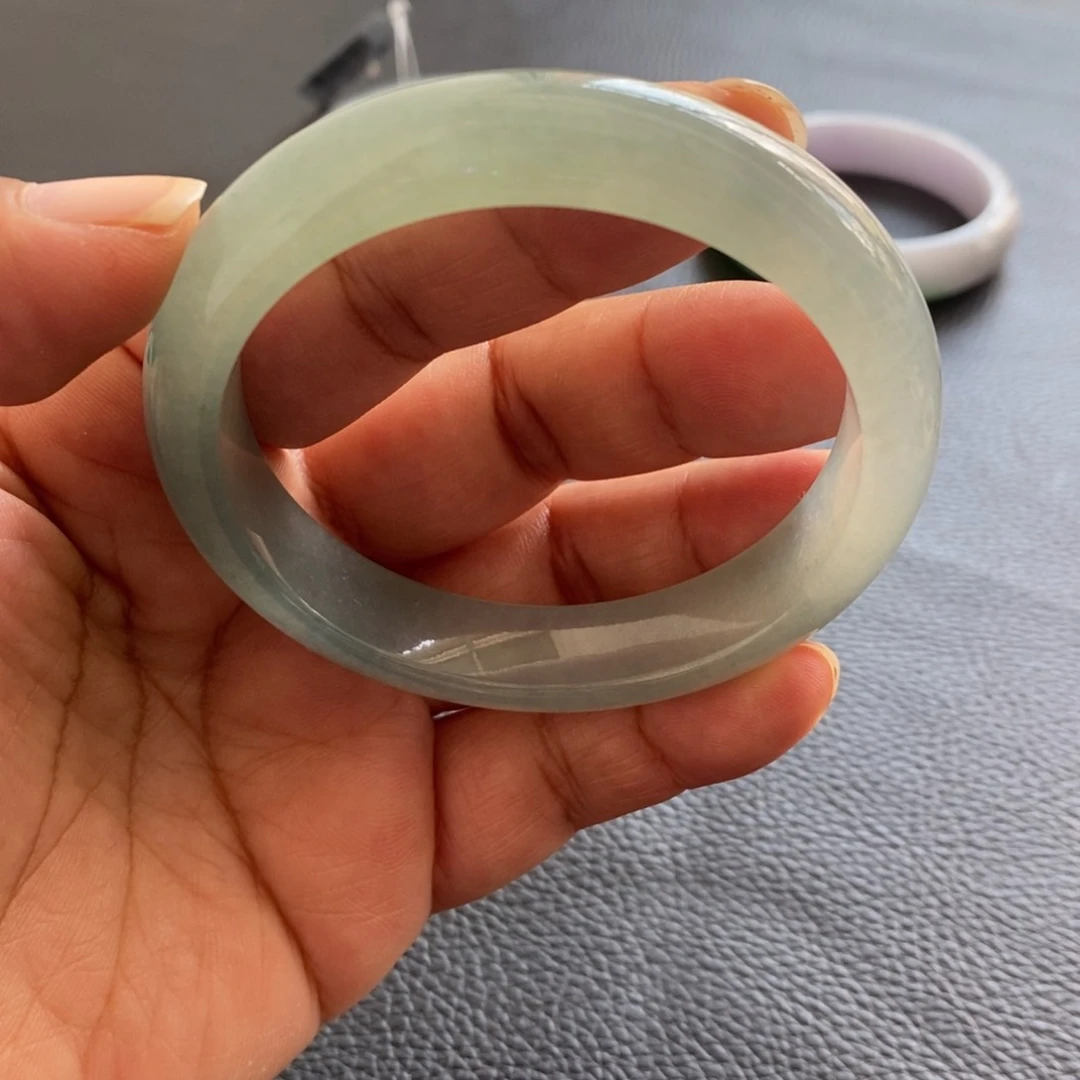 翡翠手镯未镶嵌天然翡翠手镯