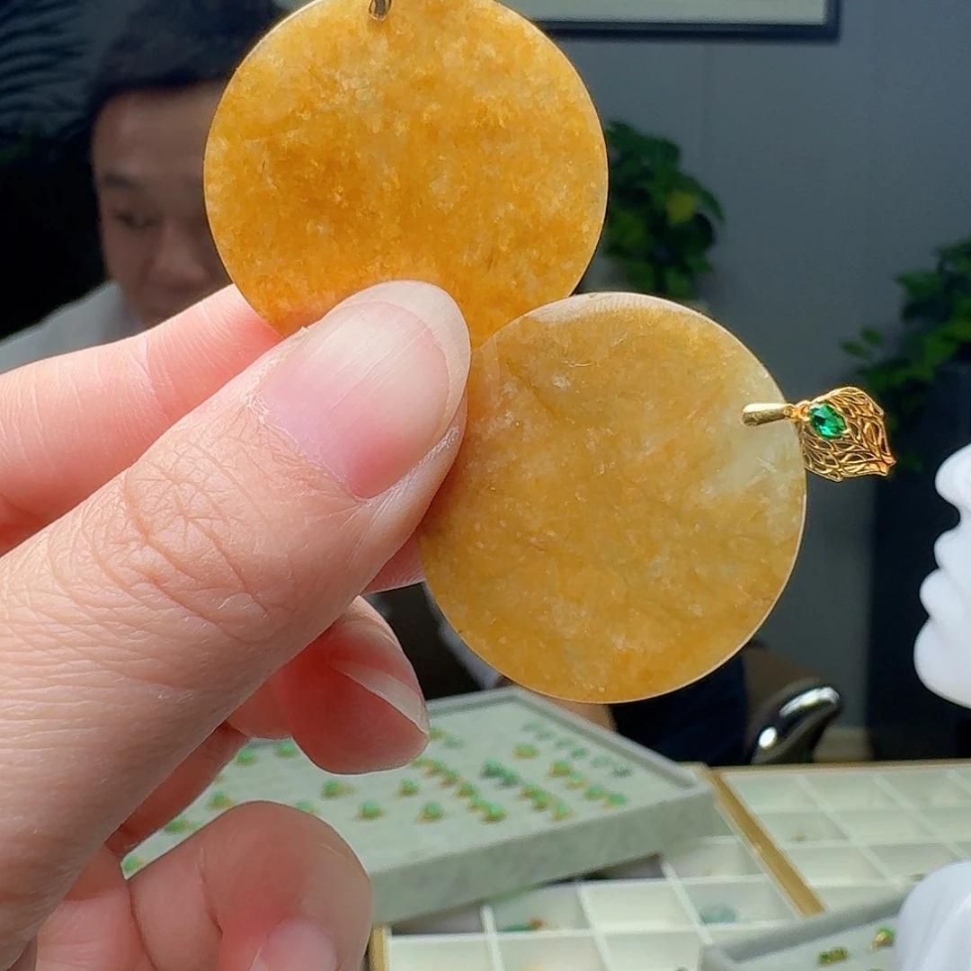翡翠18K金镶嵌吊坠(不含链)多样性发货其一