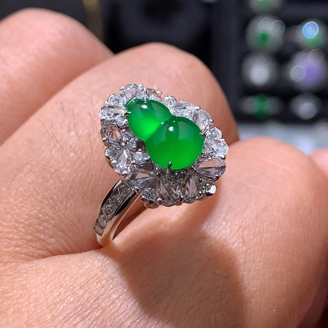 翡翠18K金镶嵌戒指