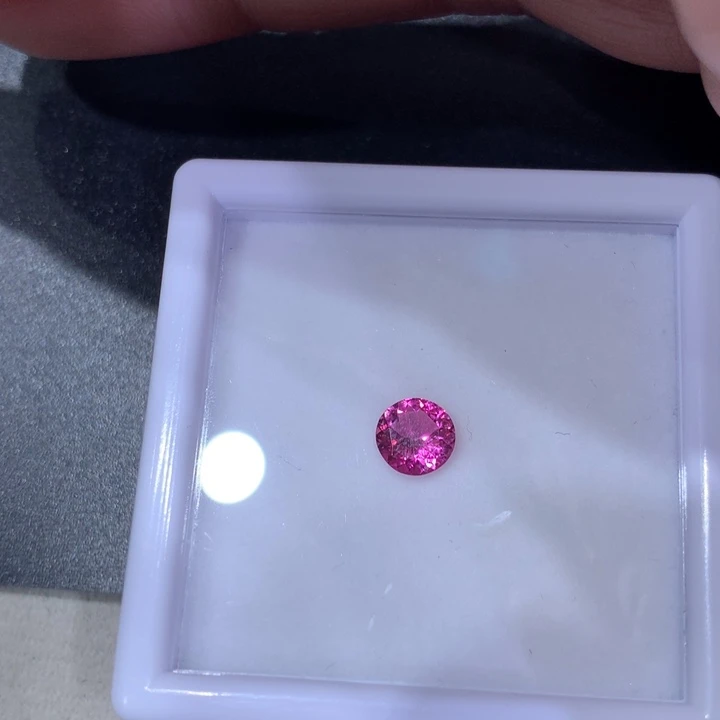 未镶嵌裸石碧玺秀****20.52克拉