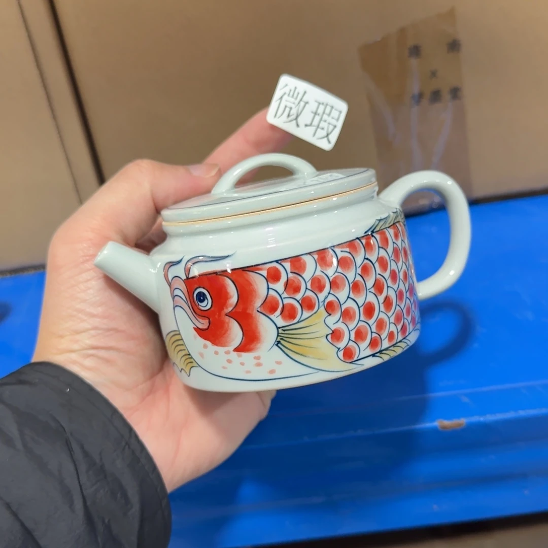 釉下手绘茶具微瑕