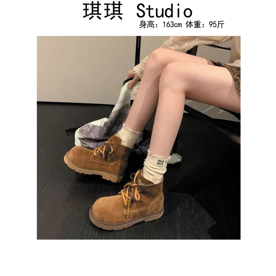 《琪琪家》早秋新款高品质拼色系带复古气质时尚百搭焦糖色靴子-D