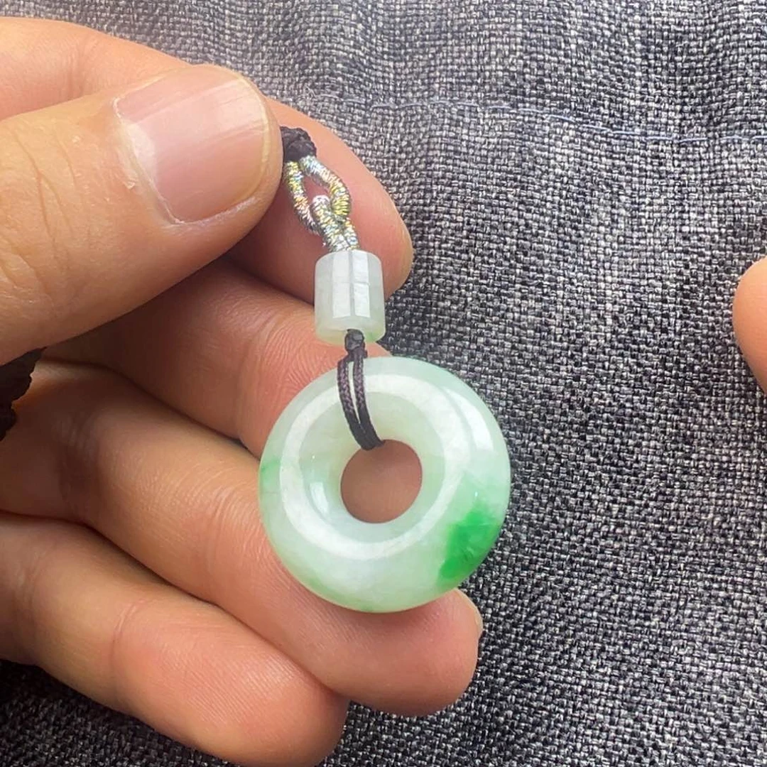 翡翠未镶嵌颈饰66666