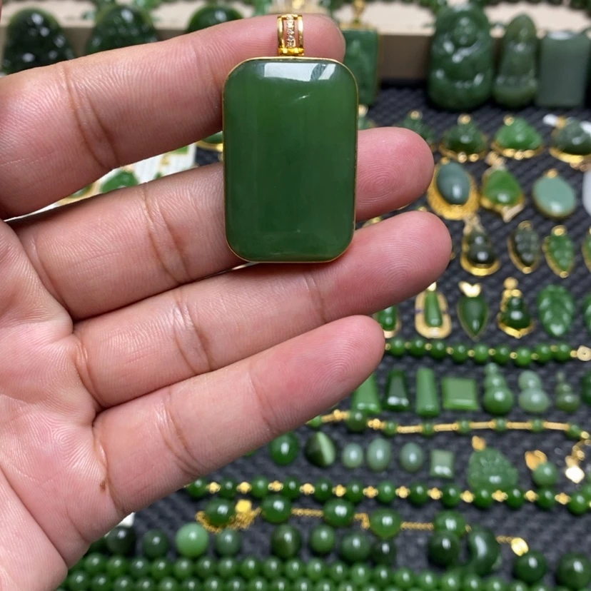 【闪购商品】和田玉（碧玉）18K金镶嵌颈饰