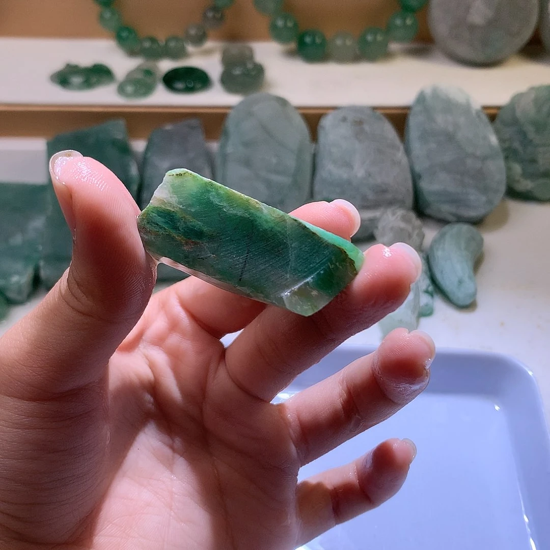 石英质玉未镶嵌珠宝半成品