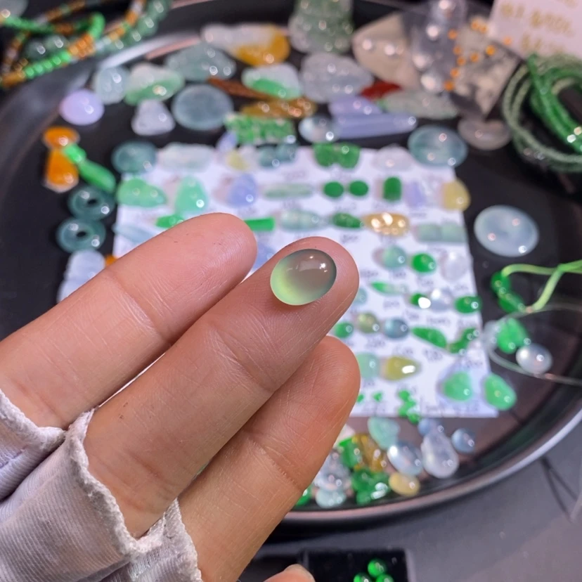 【闪购商品】翡翠挂件未镶嵌蛋