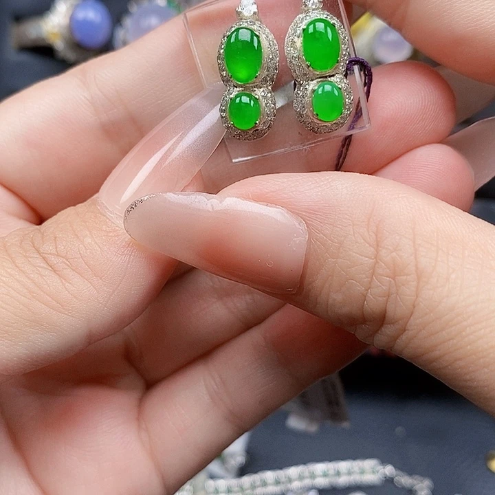 翡翠未镶嵌颈饰缅甸翡翠