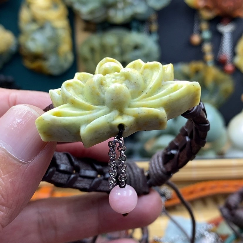 【闪购商品】未镶嵌岫玉手牌