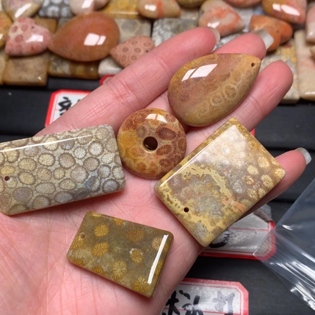 【闪购商品】硅化玉颈饰未镶嵌2****利