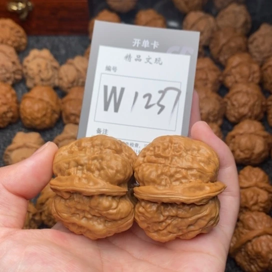 吊坠桃核D***羊我是第一百41