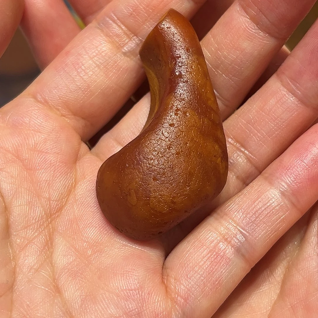 琥珀未镶嵌颈饰吊坠